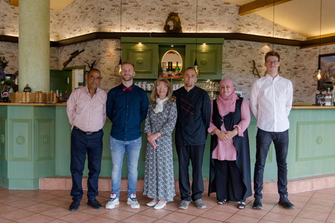 Landhotel Peters Canow Екстериор снимка