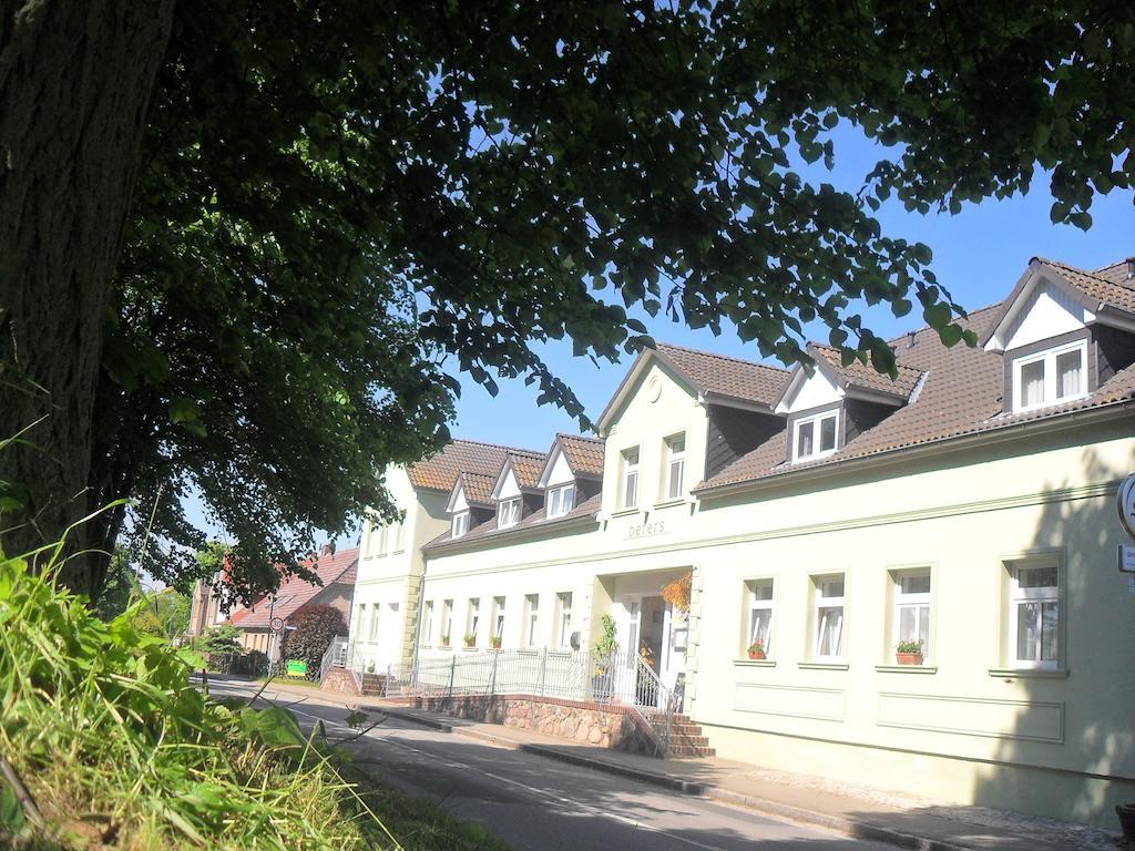 Landhotel Peters Canow Екстериор снимка